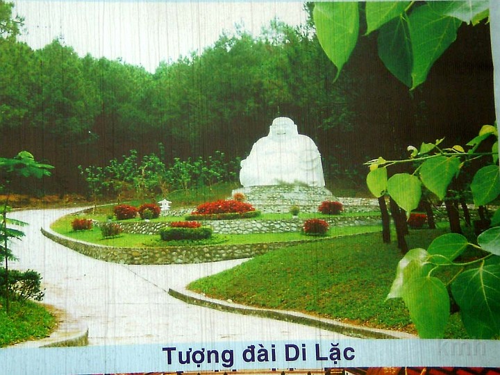 Tuong Phat Di Lac.jpg - OLYMPUS DIGITAL CAMERA